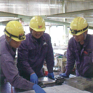 同僚との打合せ風景