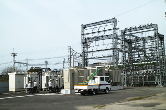 変電所構内遠景