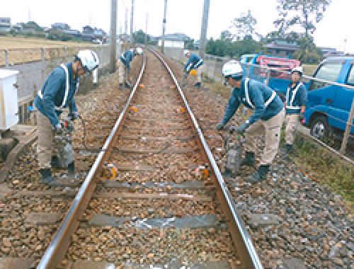 軌道の補修作業風景