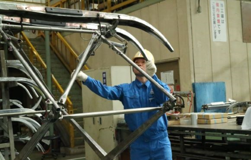 パンタグラフの点検作業風景